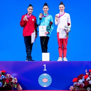 podium app sfe07790 copia simone ferraro ph